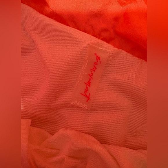 Free People NWT movement the way home shorts papaya punch size large - Picture 5 of 10